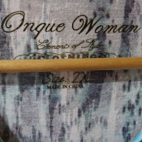 Onque Women Floral Rhinestone Mixed Media Snap Front Blouse 2X Statement - Picture 13 of 13